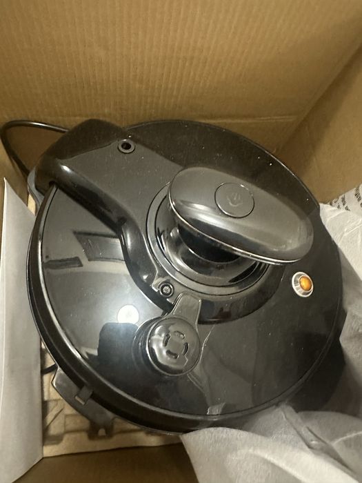 Чисто нов Tefal multicooker CY505 Мултикукър
