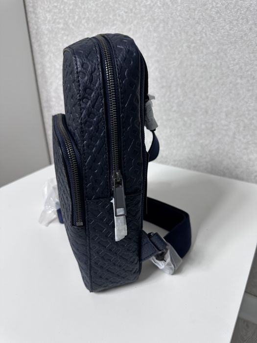 Рюкзак BOSS кожаный с монограммой