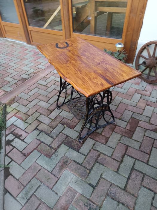 Masa , suport lavoar baie , Comoda  , cadru mașină de cusut