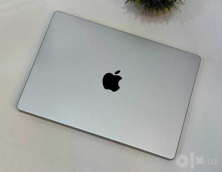 как новый MacBook Pro 14” 12-Core M3 Pro/ 18Gb / 18 GPU / 512Gb Silver