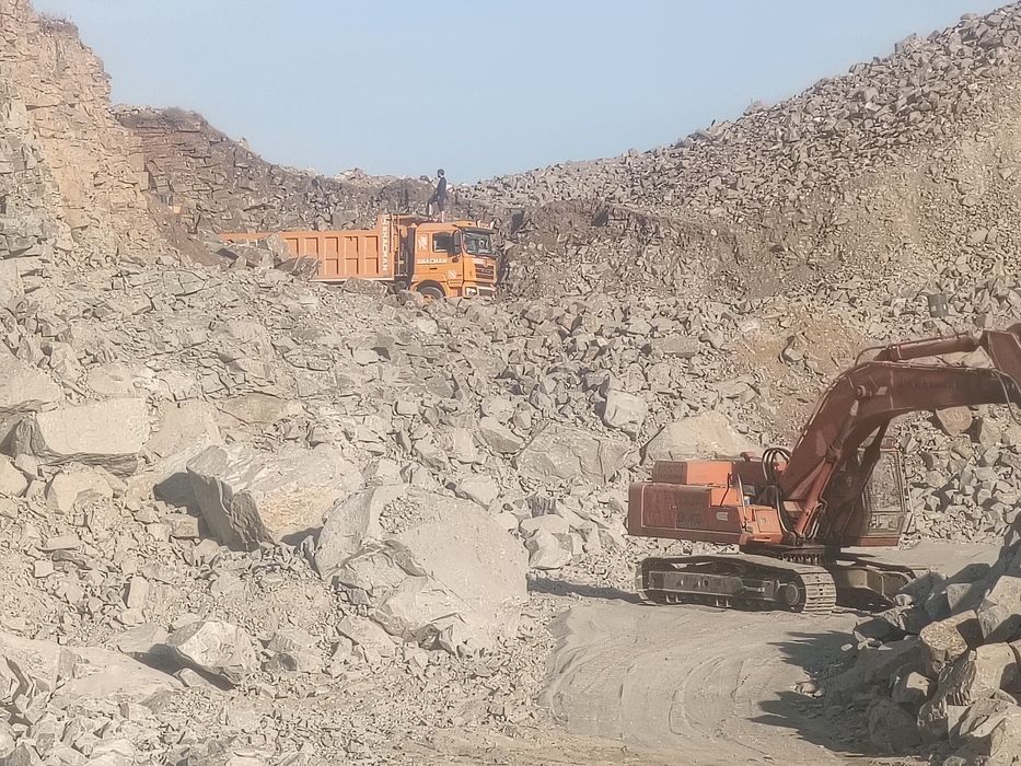 Щебёночный завод реализует гранитный  щебень!