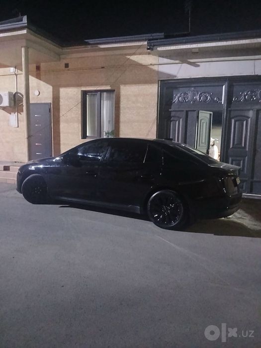 Hongqi 450 тали сотилади