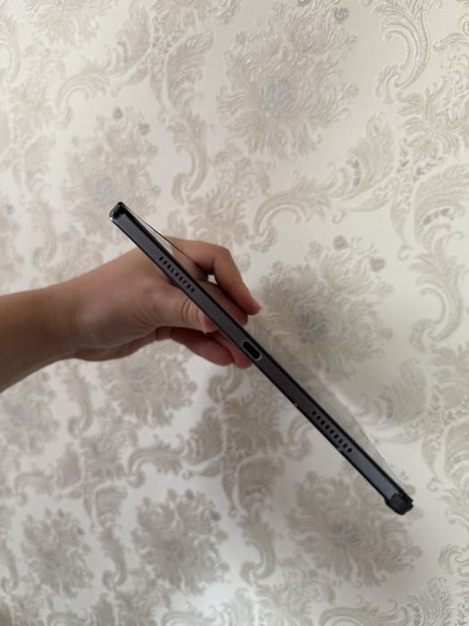 Планшет Samsung с чехлом