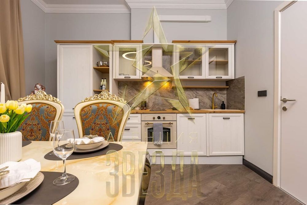 Продава се Двустаен апартамент в Пловдив, Център - 91 кв.м за 2627 €/кв.м - Снимка #1