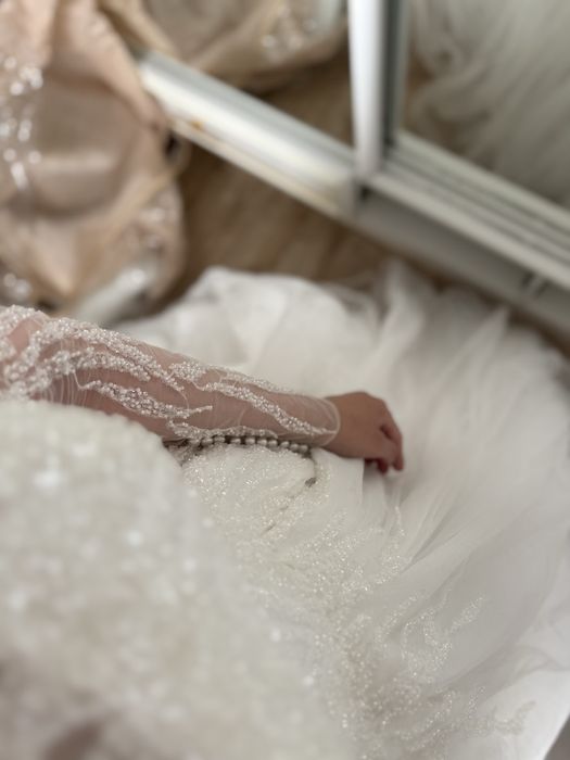 свадебный платье