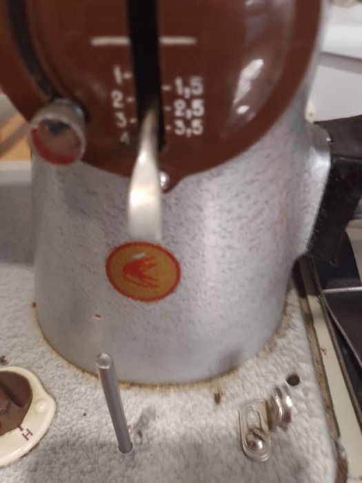 Продам швейная машина рабочем состоянии