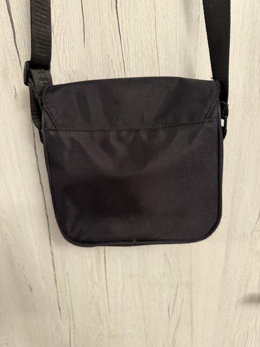 Чантичка Trapstar черна