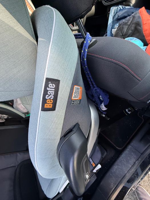 Scaun auto pentru copii BeSafe Stretch, 6 luni - 7 ani