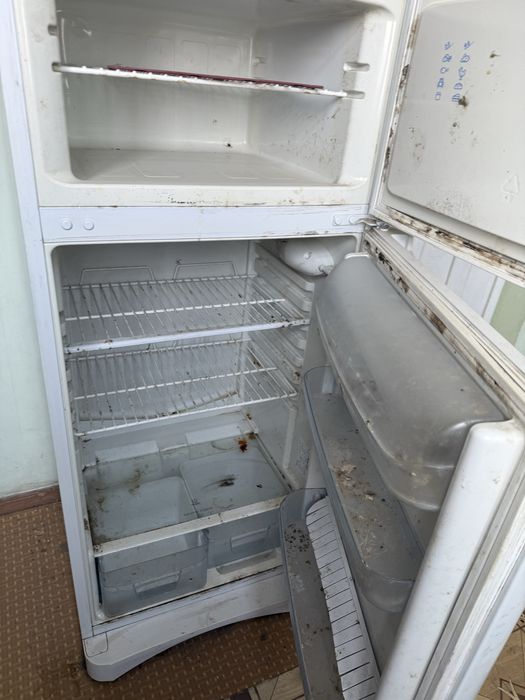 Холодильник  indesit б/у
