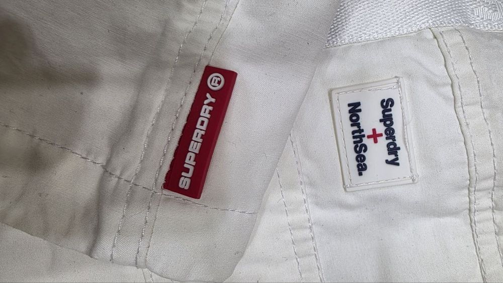 Оригинальная ветровка Superdry