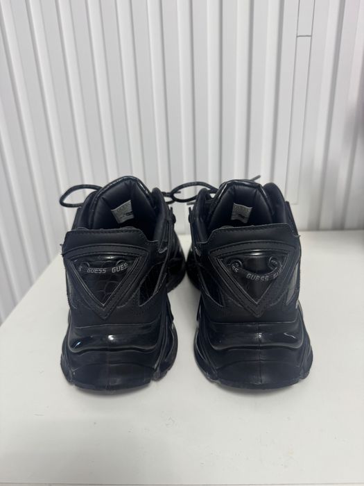 Кожени обувки Guess