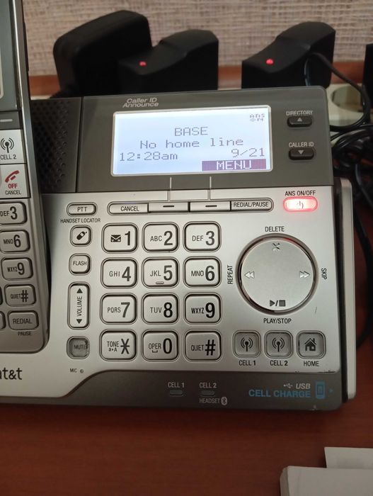 Продам радиотелефон AT&T четыре трубки на один телефонный номер.
