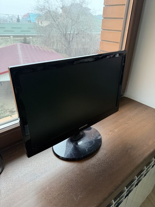 Монитор Samsung Led