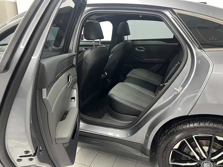 Qin L EV 545KM Cloud Carriage Edition