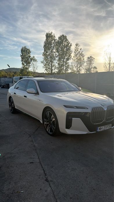 BMW Seria 7 2024 — imagine 4