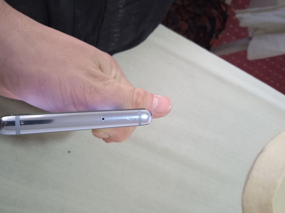 Samsung note 8 sotiladi