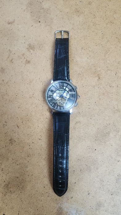 Cartier продается новый