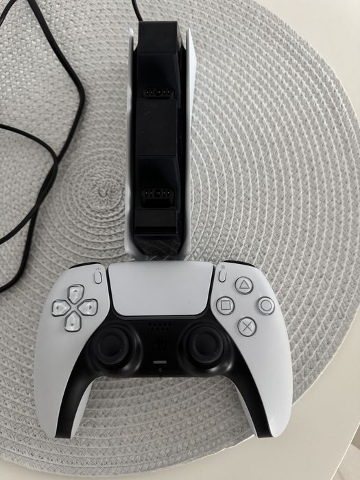 Vand controler si statie de incarcat nefolosite