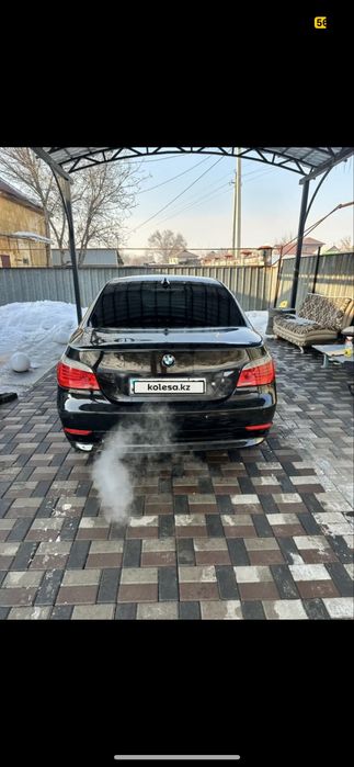 Задний бампер BMW E60 без парктроников