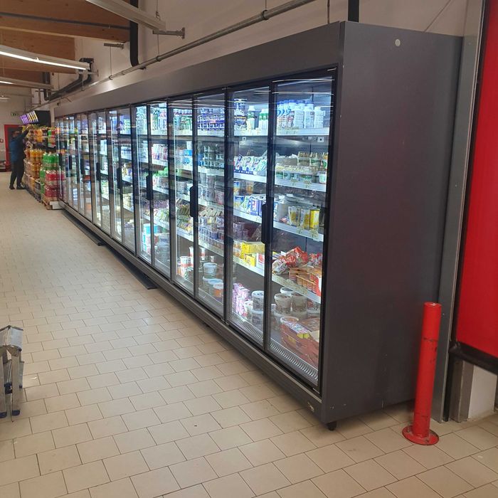 Rafturi frigorifice pentru magazin sau supermarket