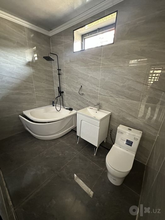 Продается Коттедж+нежилое 3.3 сотки 2этажа 8 комнат Хонобод