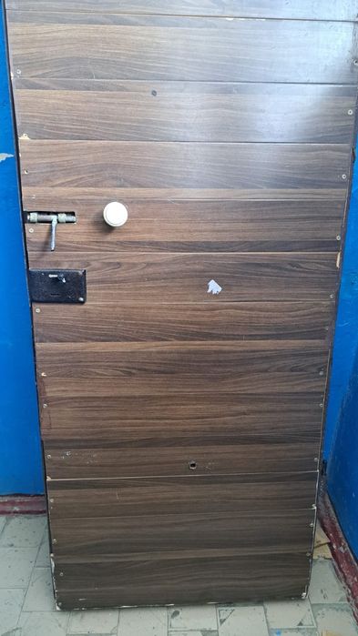 Продам железные двери