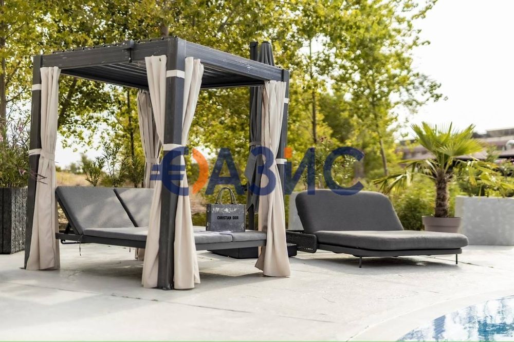 Продава се Двустаен апартамент в к.к. Слънчев бряг - 86 кв.м за 1178 €/кв.м - Снимка #12