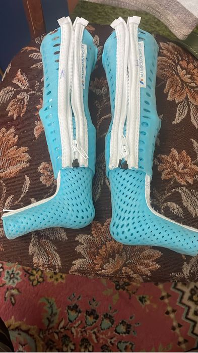 Продам туторы на ножки!