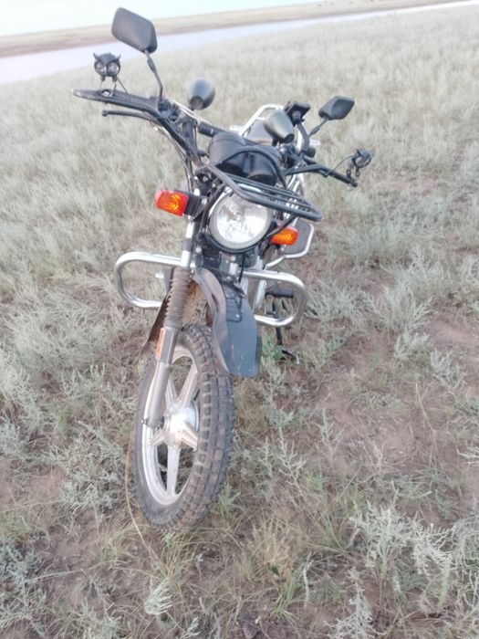 Мотоцикл 200 куб см