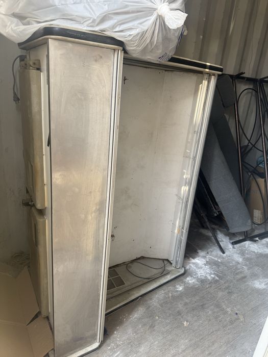 Продам холодильник для магазина