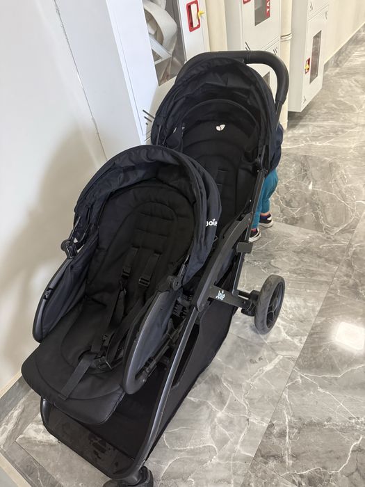 Продам коляску joie
