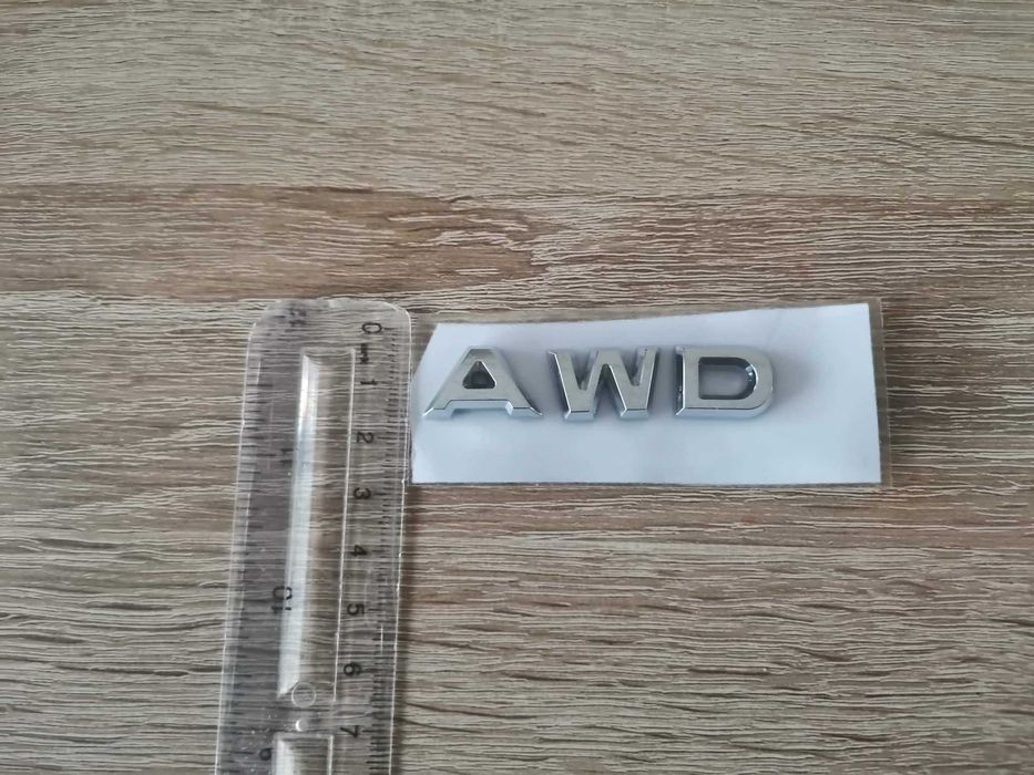 Сребрист надпис Mazda AWD