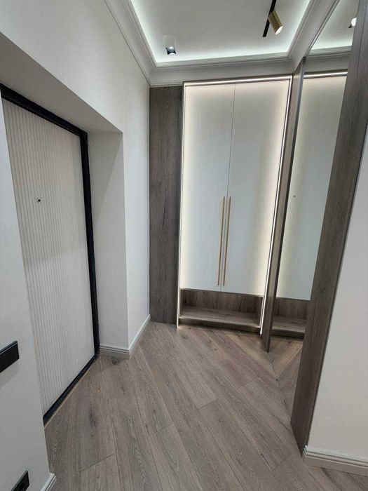 Продается 2/1/9 в ЖК "Poytaxt Residence" ул Махтумкули 46 кв2 (R)