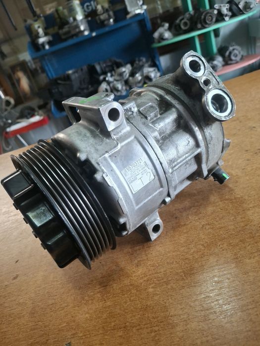 Compresor aer condiționat Opel Corsa D 1.3 cdti