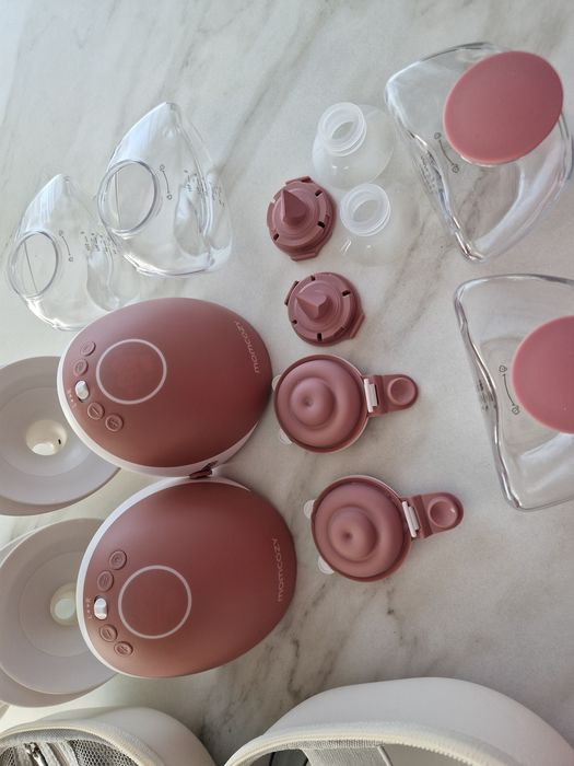 Смарт двойна електрическа помпа за кърма Momcozy M9 Hands-Free, с моби