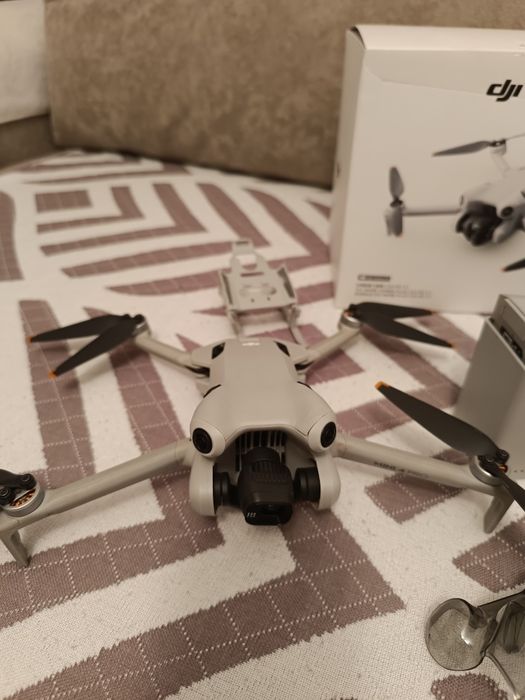DJI mini 4pro rc2