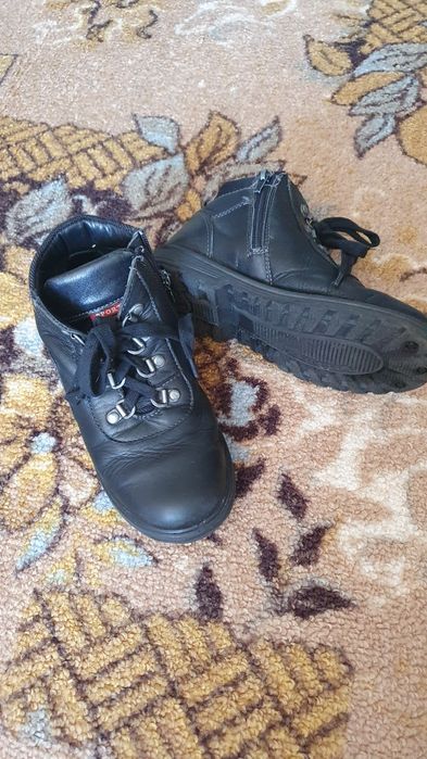 Продам обувь на мальчика