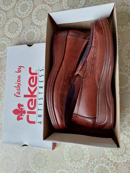 Три чифта нови есенно-зимни дамски обувки N39 и 41