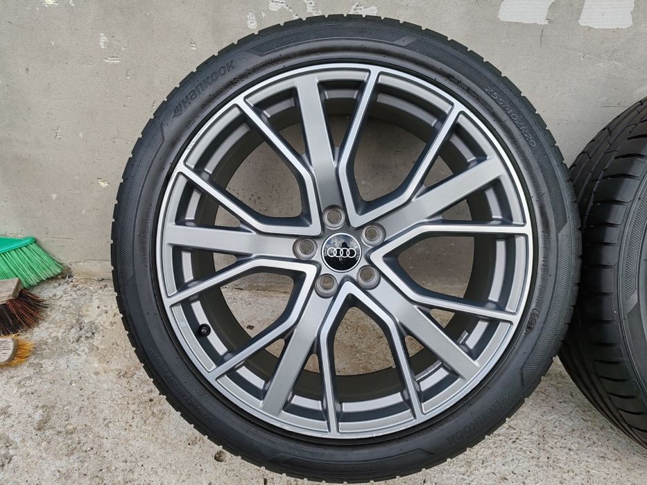 Ауди 20 цола, Audi Q3 , SQ3