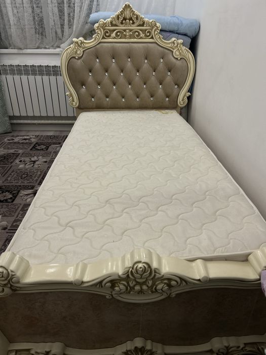 Морозильник новый,стол 100000