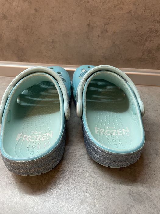 CROCS Frozen Elza номер 25-26 Кроксове