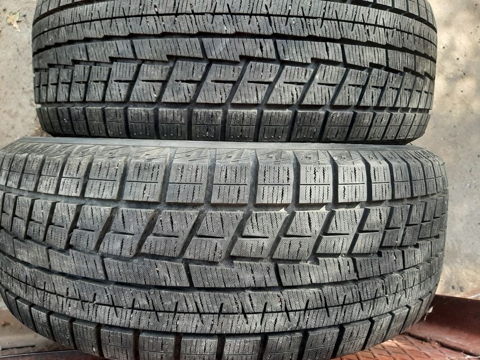 Продам шины. 215/55/17 якогама