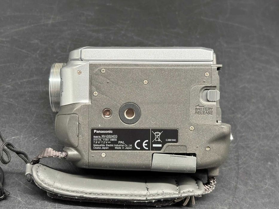 Cameră Video MiniDV Panasonic NV-GS24  Zoom 24x  Ideală Digitalizare / Vintage