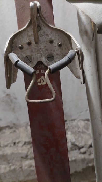 Продам горные лыжи