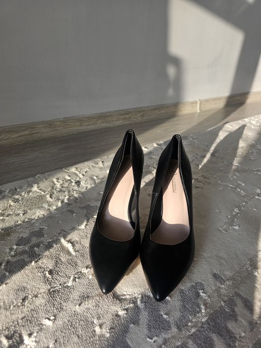 Туфли-лодочки чёрного цвета