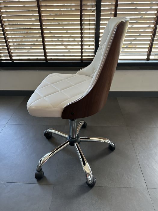 Стол на колелца Boston  с 24 м гаранция и безплатна доставка до офис