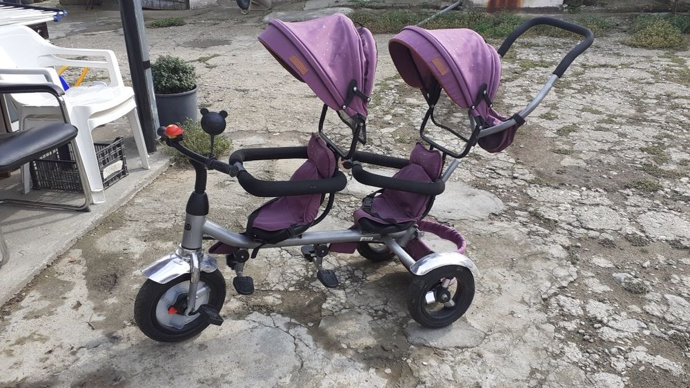 Tricicletă cu 2 locuri.