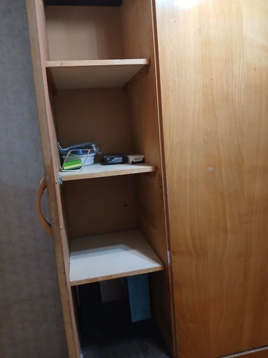 Шкафы для прихожей  с крючками для одежды. И шкаф для одежды 2метра.