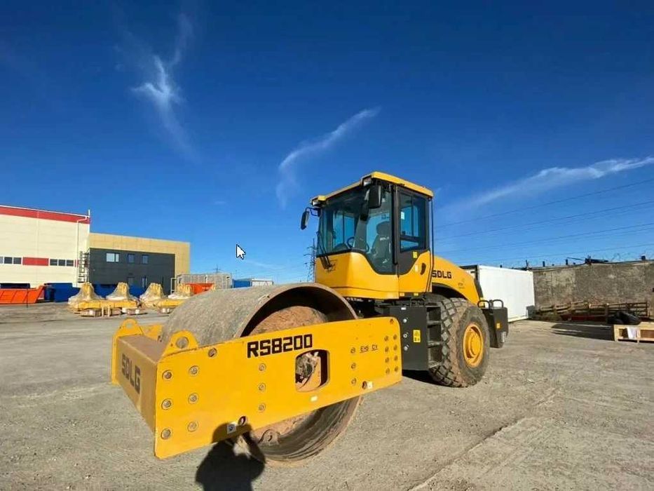 Одновальцовый каток SDLG RS8200H