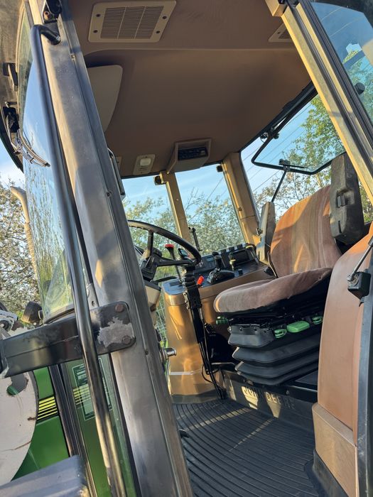 Tractor John Deere 6300 Cu Încărcător Frontal